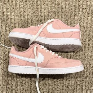 Nike Low-Top Sneakers in Pink and White